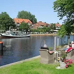 Mitten In Der *